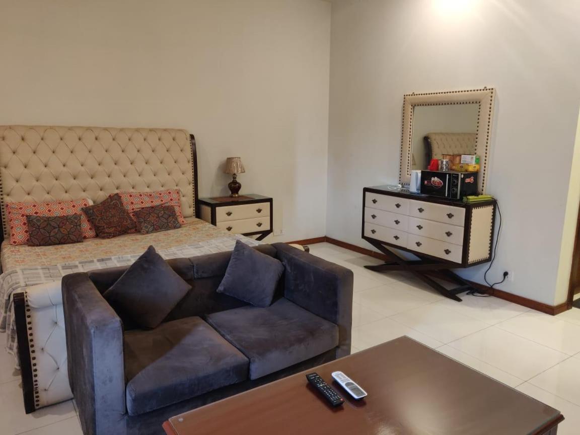 Zaib Guest House E-11 Islamabad Buitenkant foto
